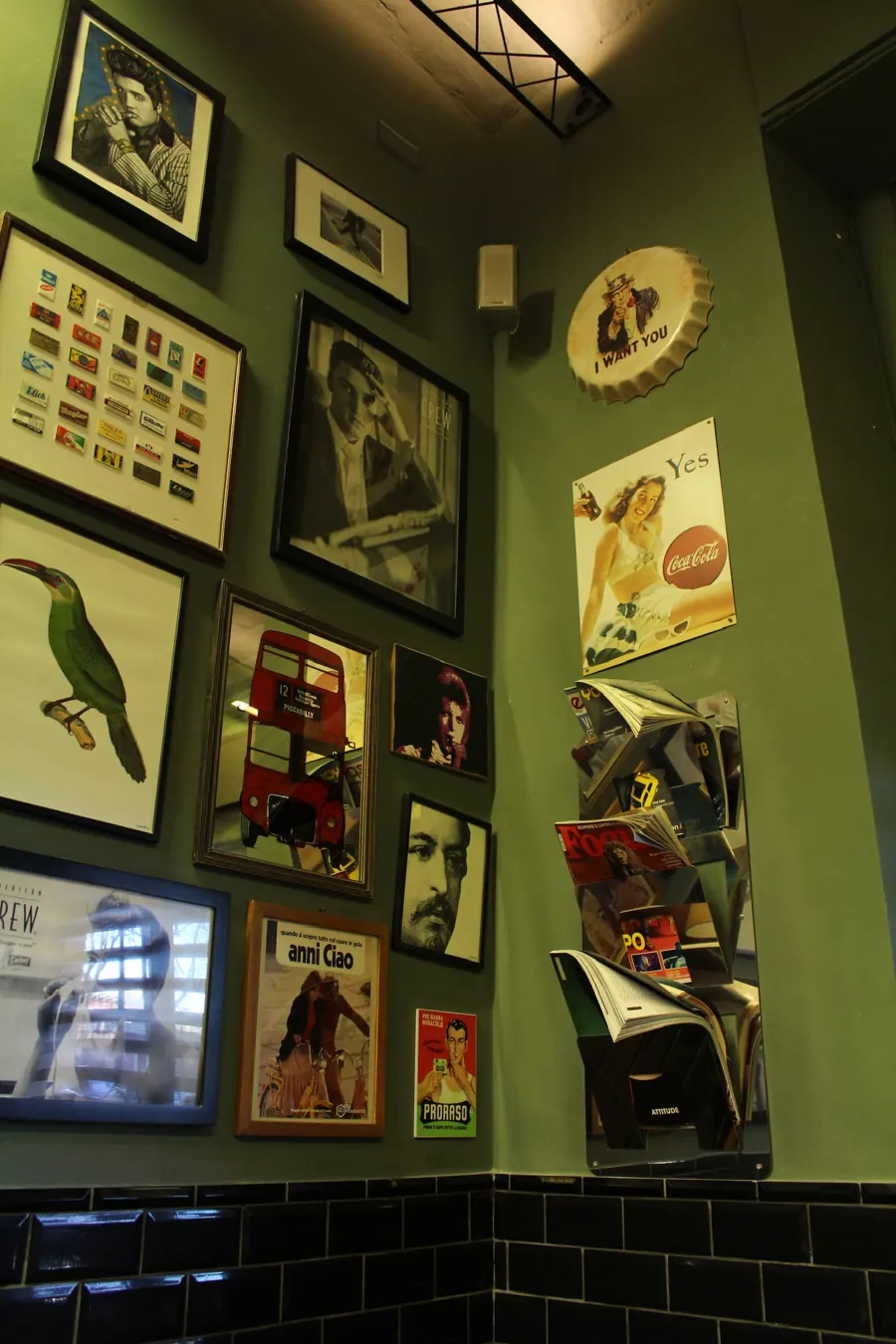 Poster rock appesi alla parete